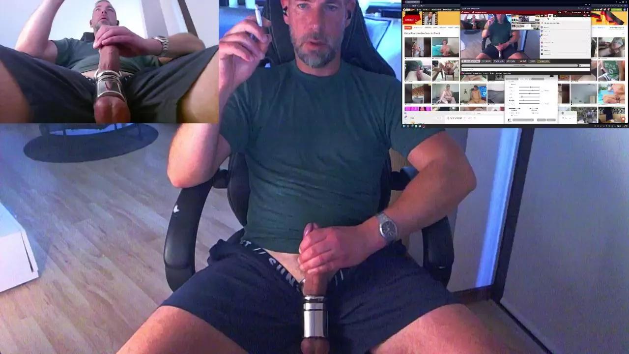 Reeper84 on Cam4 
