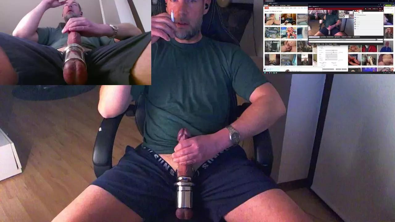 Reeper84 on Cam4 