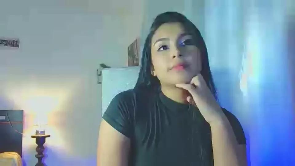 Reina_paola on Cam4 