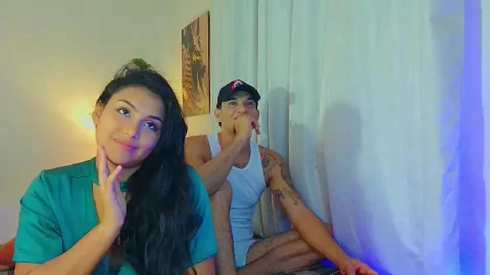 Reina_paola on Cam4 