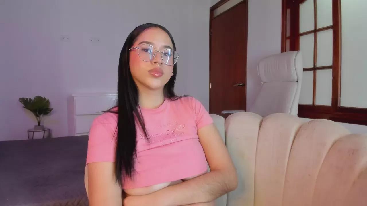 Renaxi_Smith on Cam4 