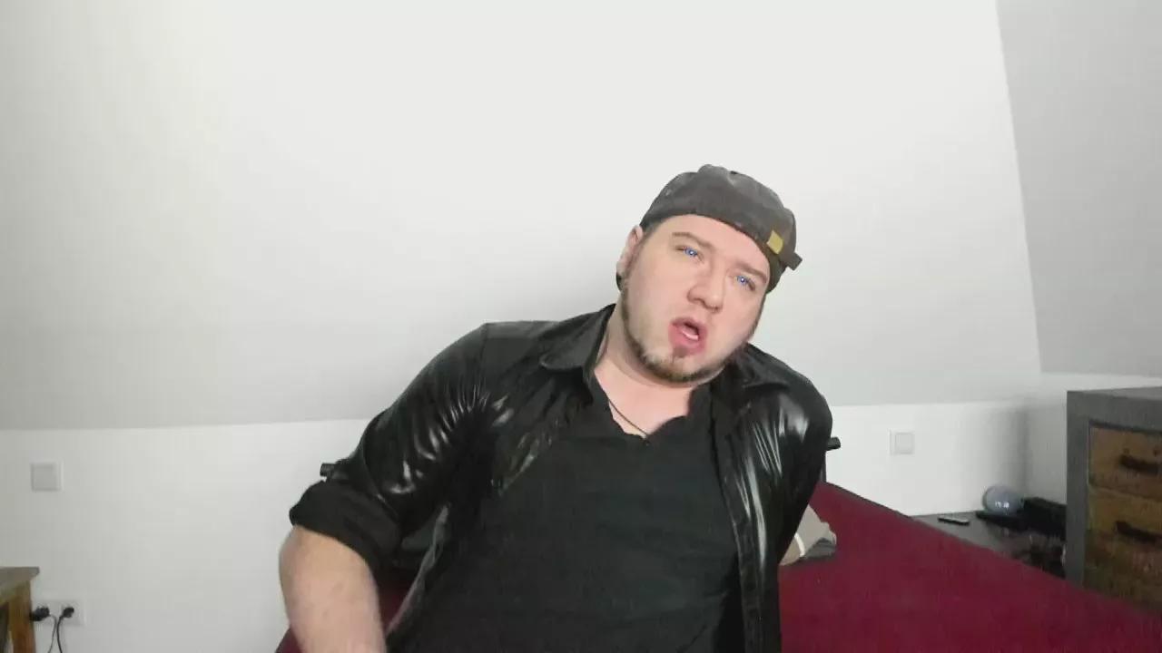 RLPlover on Cam4 