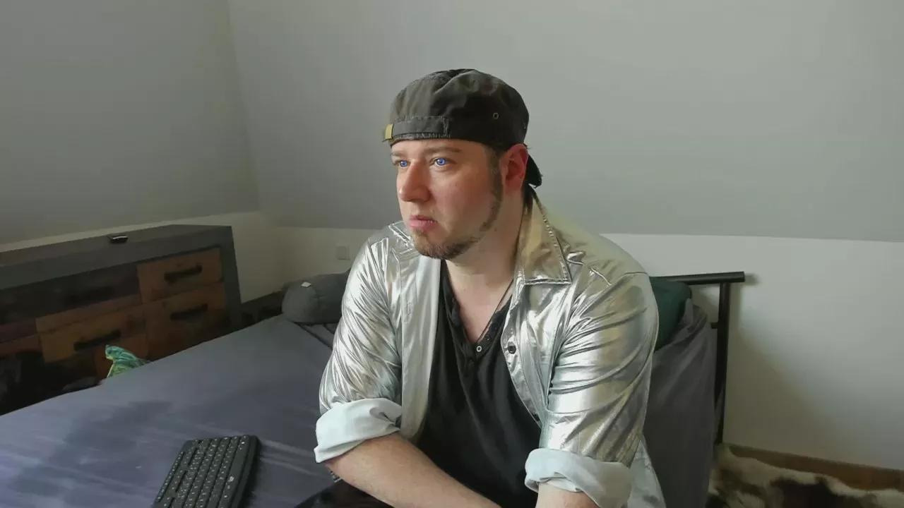 RLPlover on Cam4 