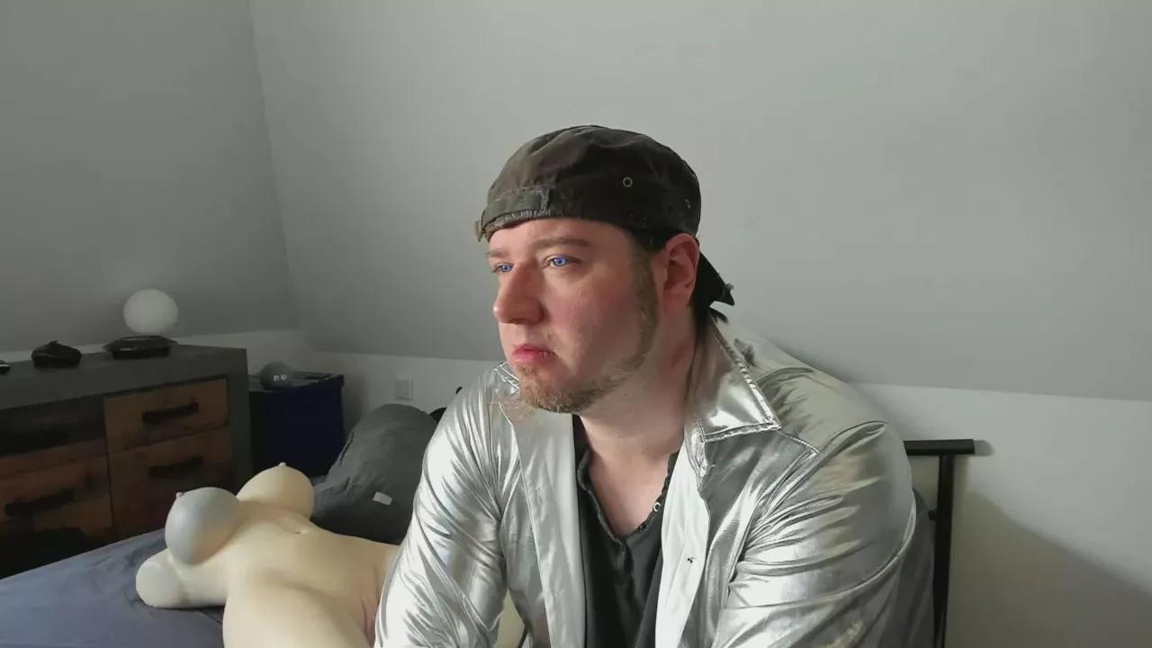 RLPlover on Cam4 