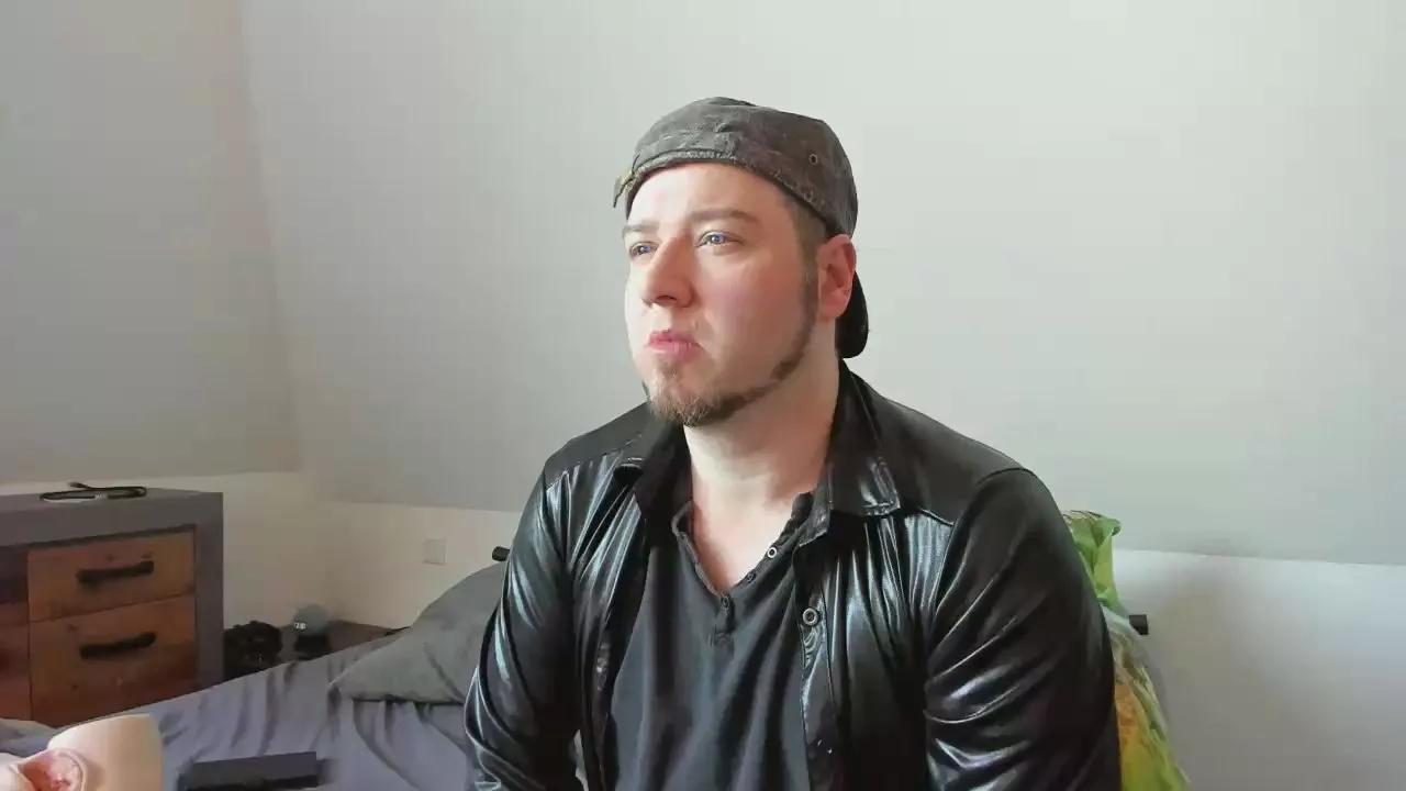 RLPlover on Cam4 