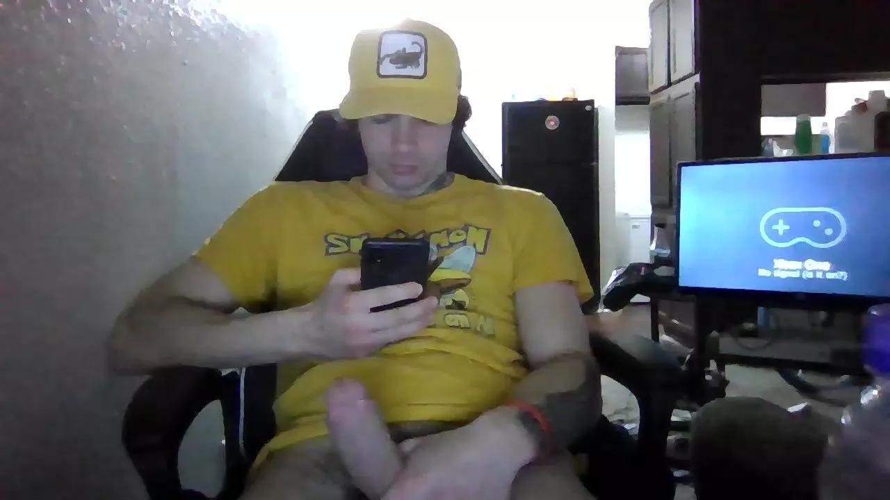 robert1774 on Cam4 