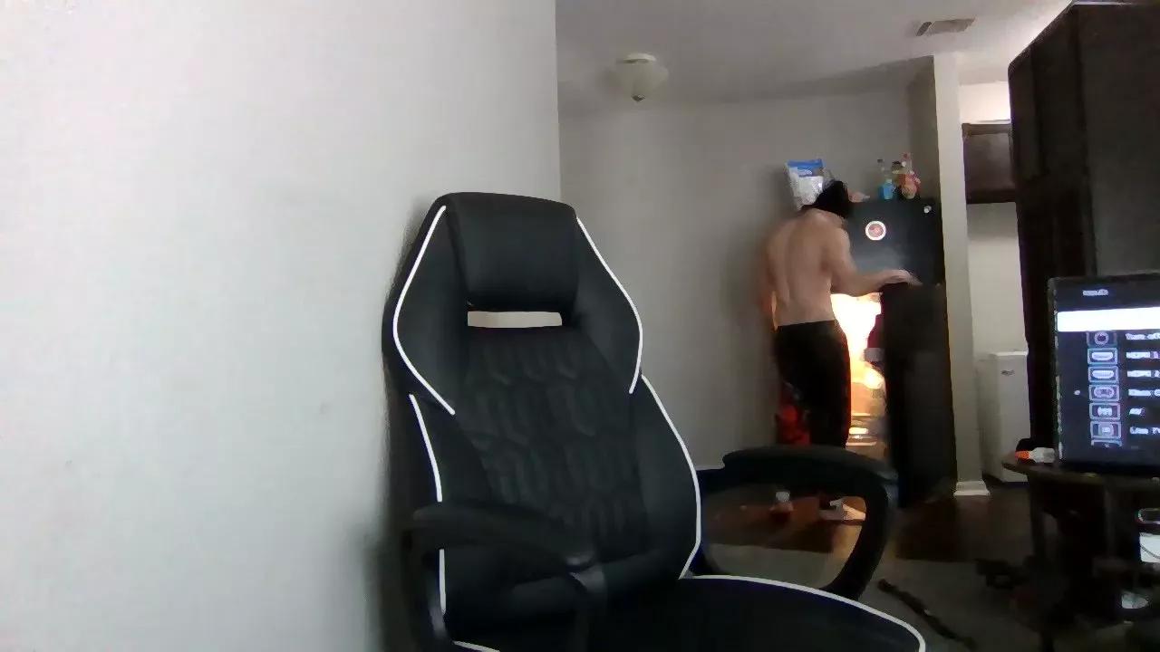 robert1774 on Cam4 