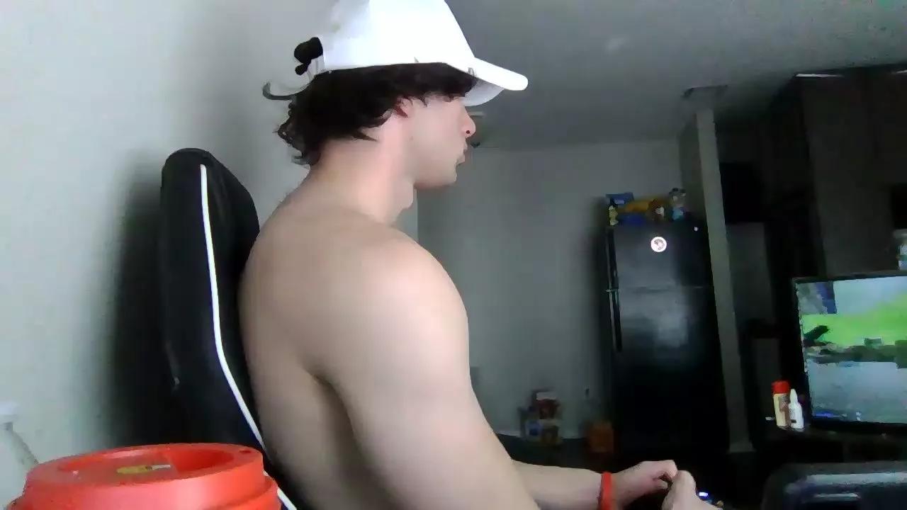 robert1774 on Cam4 