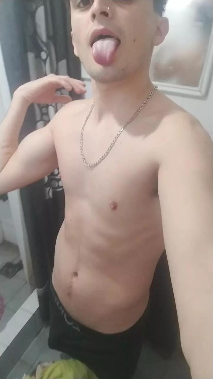 rodrigo3718 on Cam4