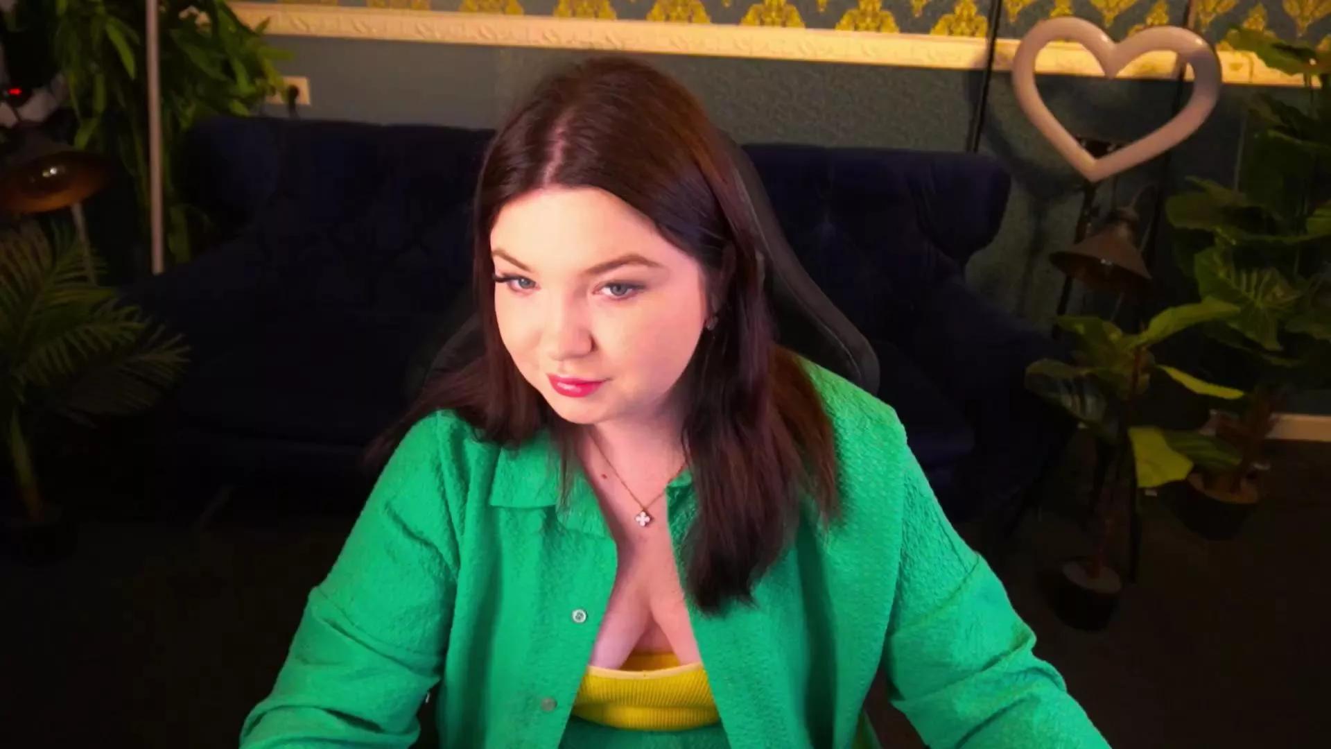 Freechat RoseMonroee on Cam4