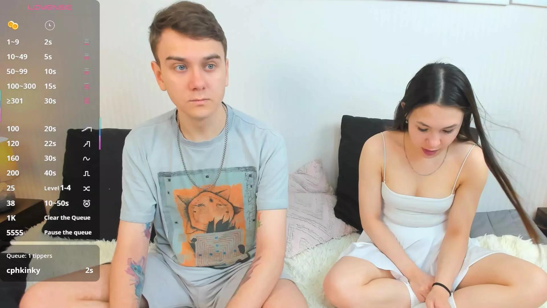 RoseRyan on Cam4 