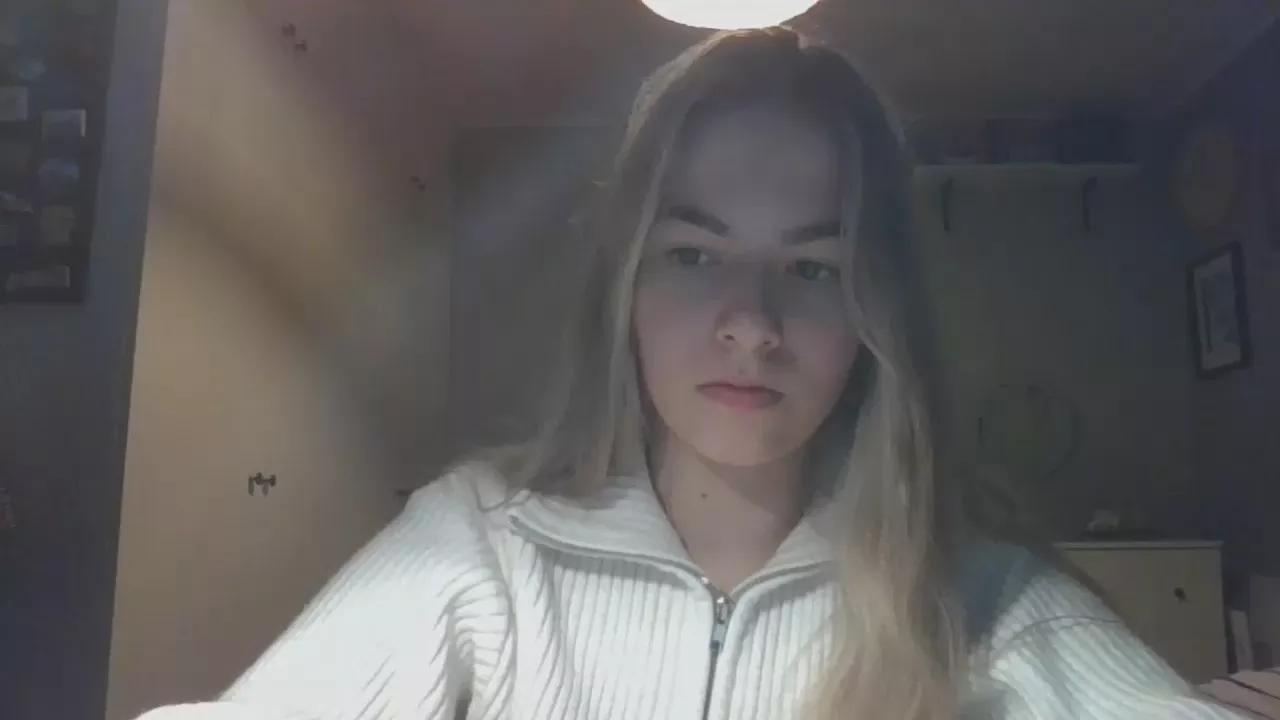 Rosie_June on Cam4 