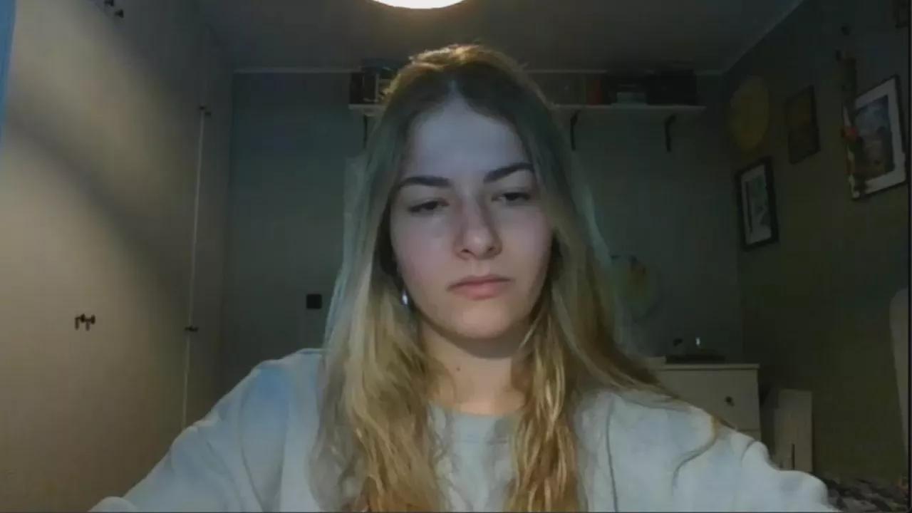 Rosie_June on Cam4 