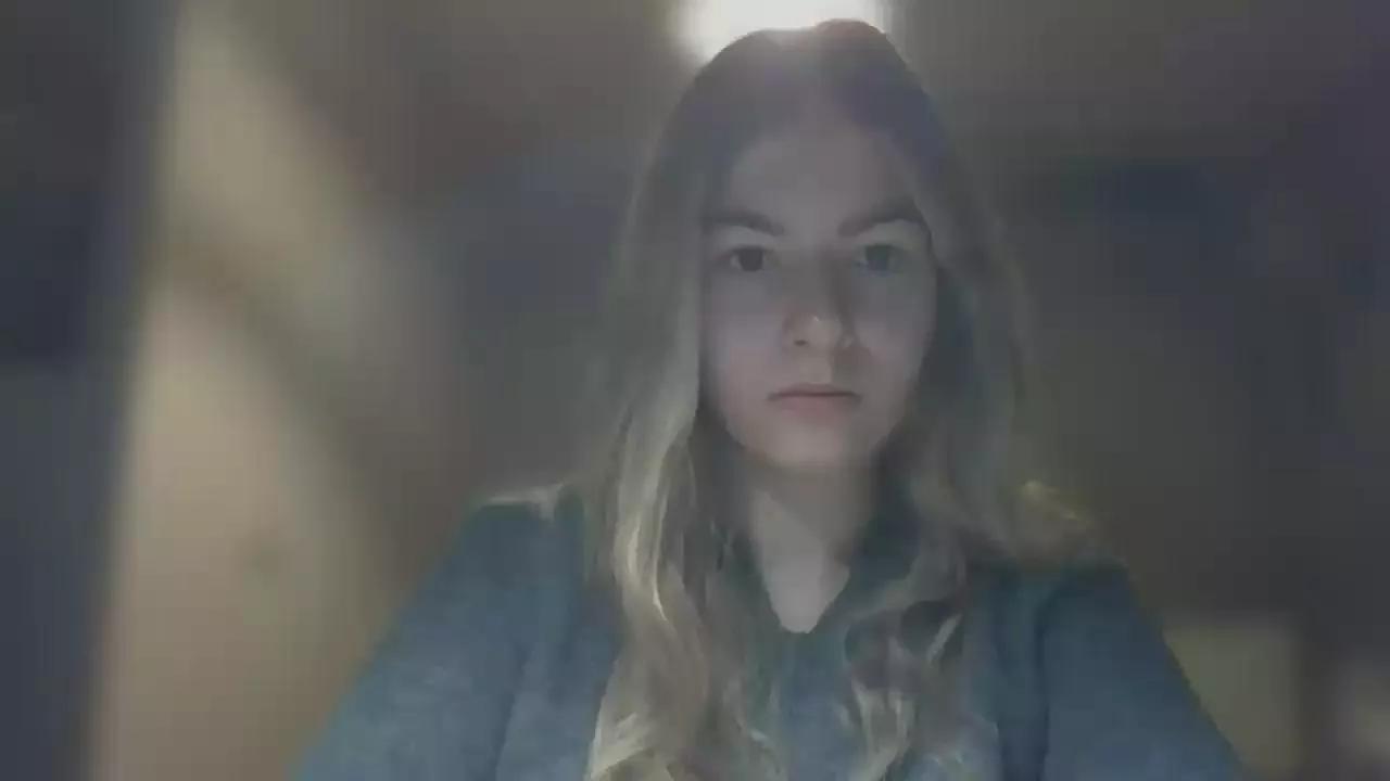 Rosie_June on Cam4 