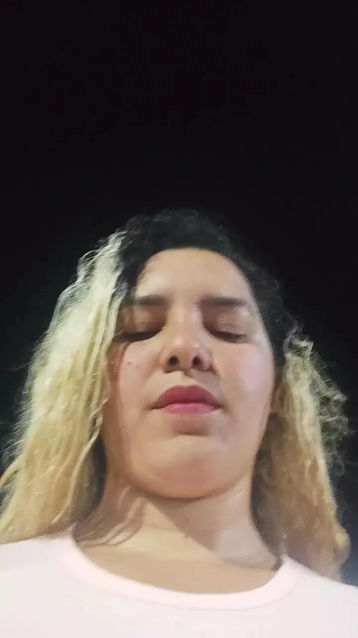 Rossita_Golden1 on Cam4 