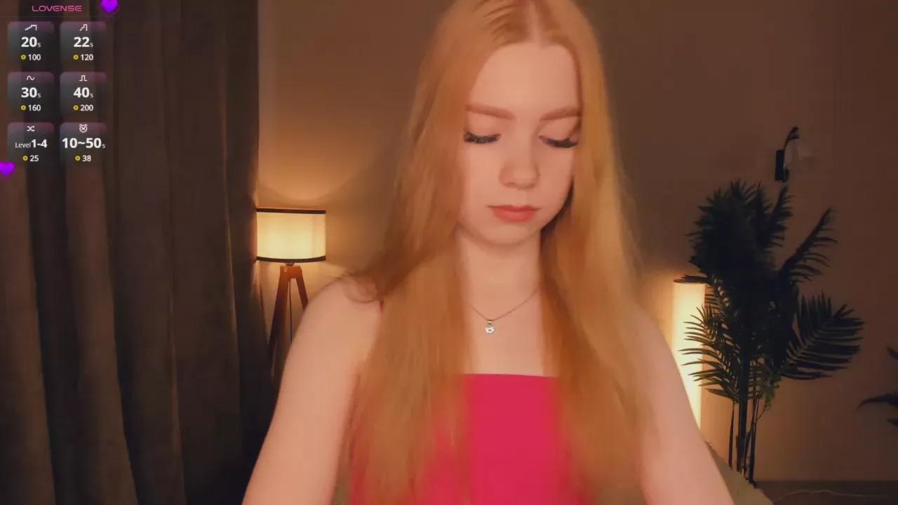 RowenaHazlett on Cam4 