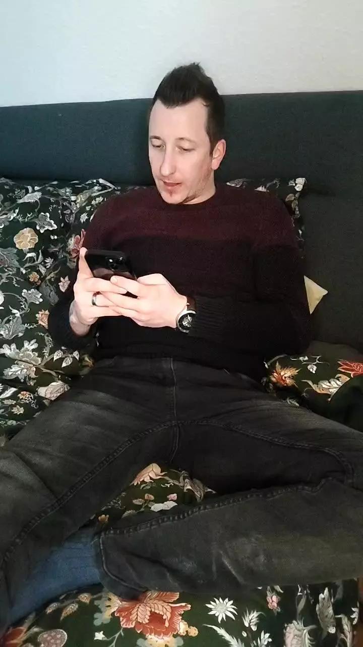 roy21jahre on Cam4 
