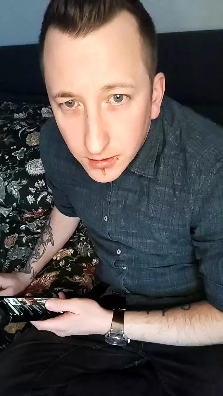 roy21jahre on Cam4 