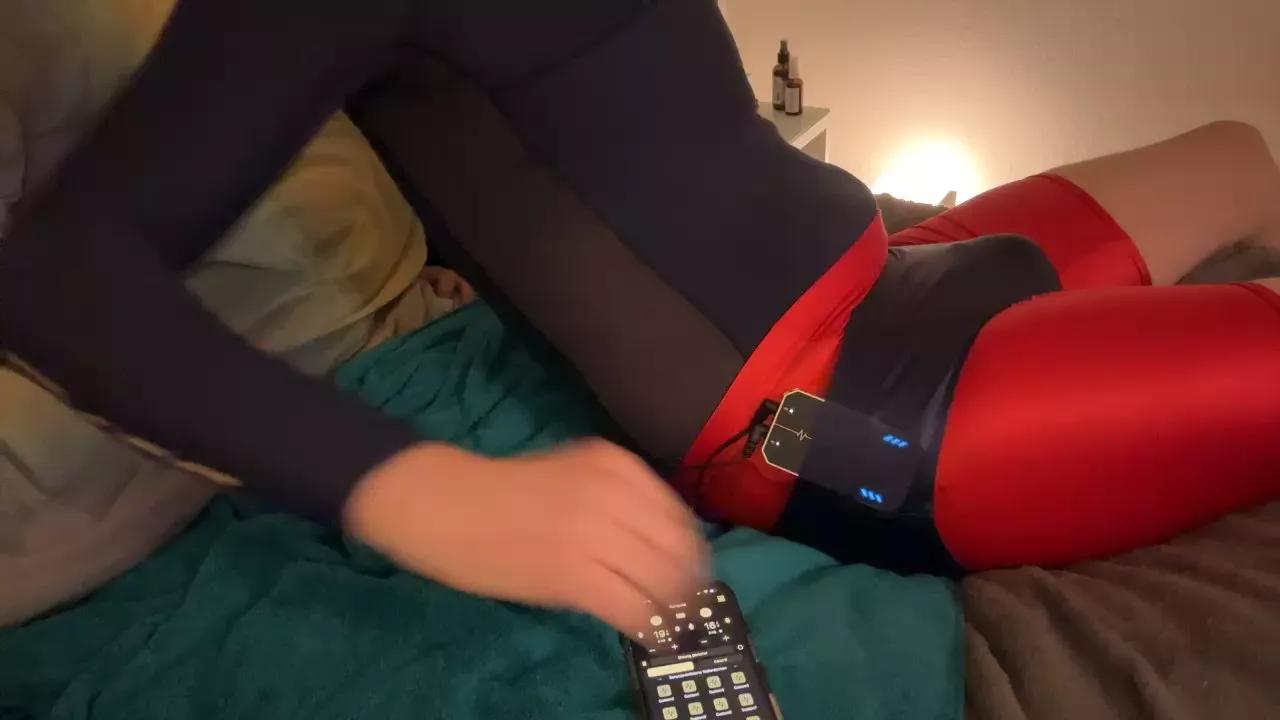 Rubberish187 on Cam4 