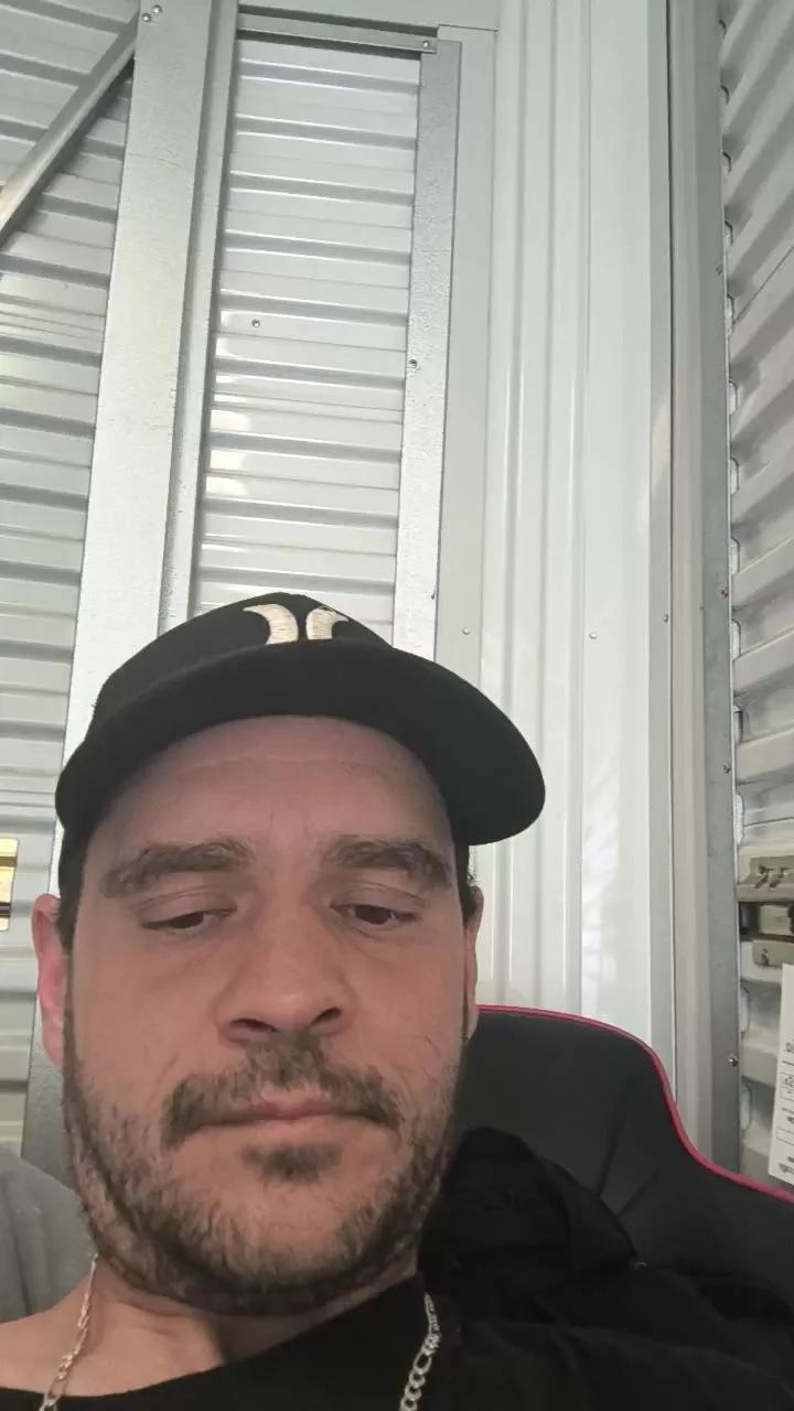 Rustynuts23 on Cam4 
