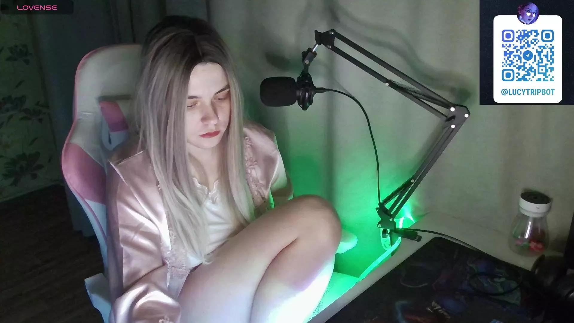 RuthSimp on Cam4 