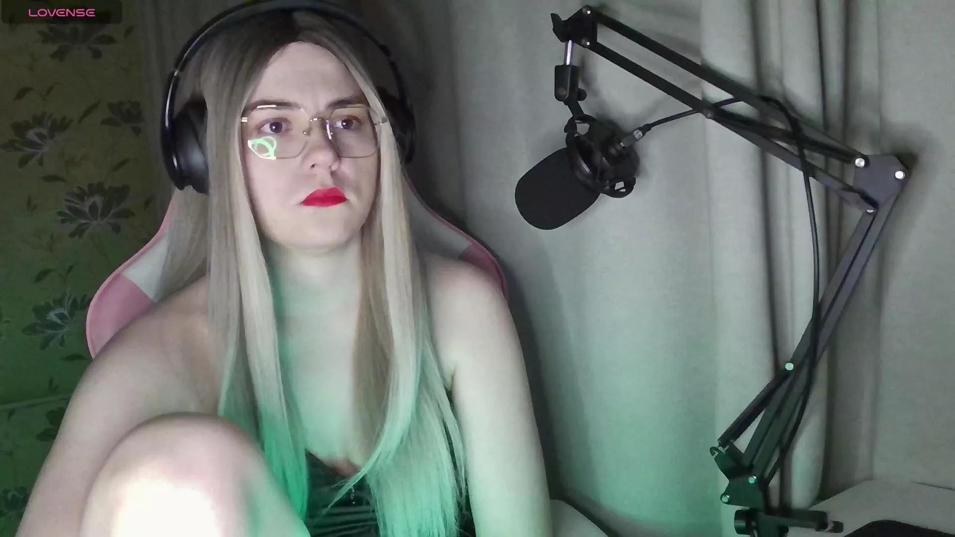 RuthSimp on Cam4 