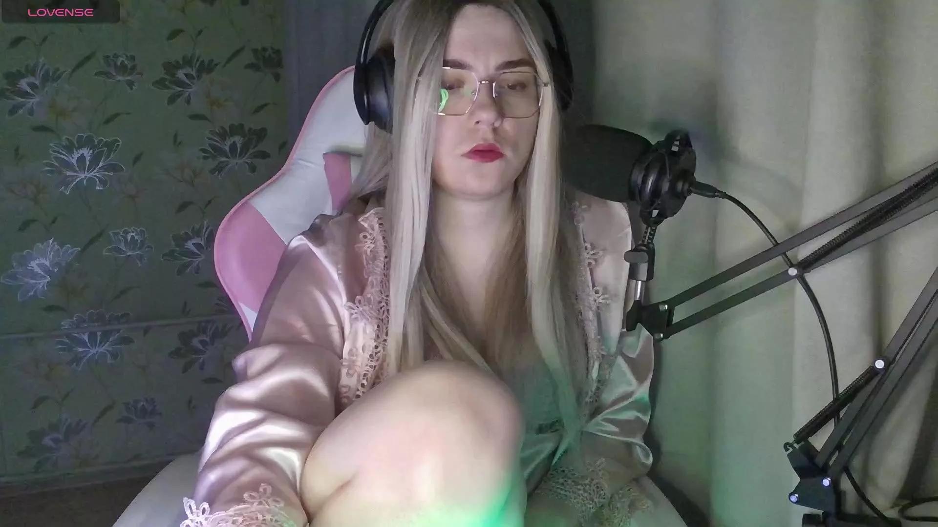 RuthSimp on Cam4 