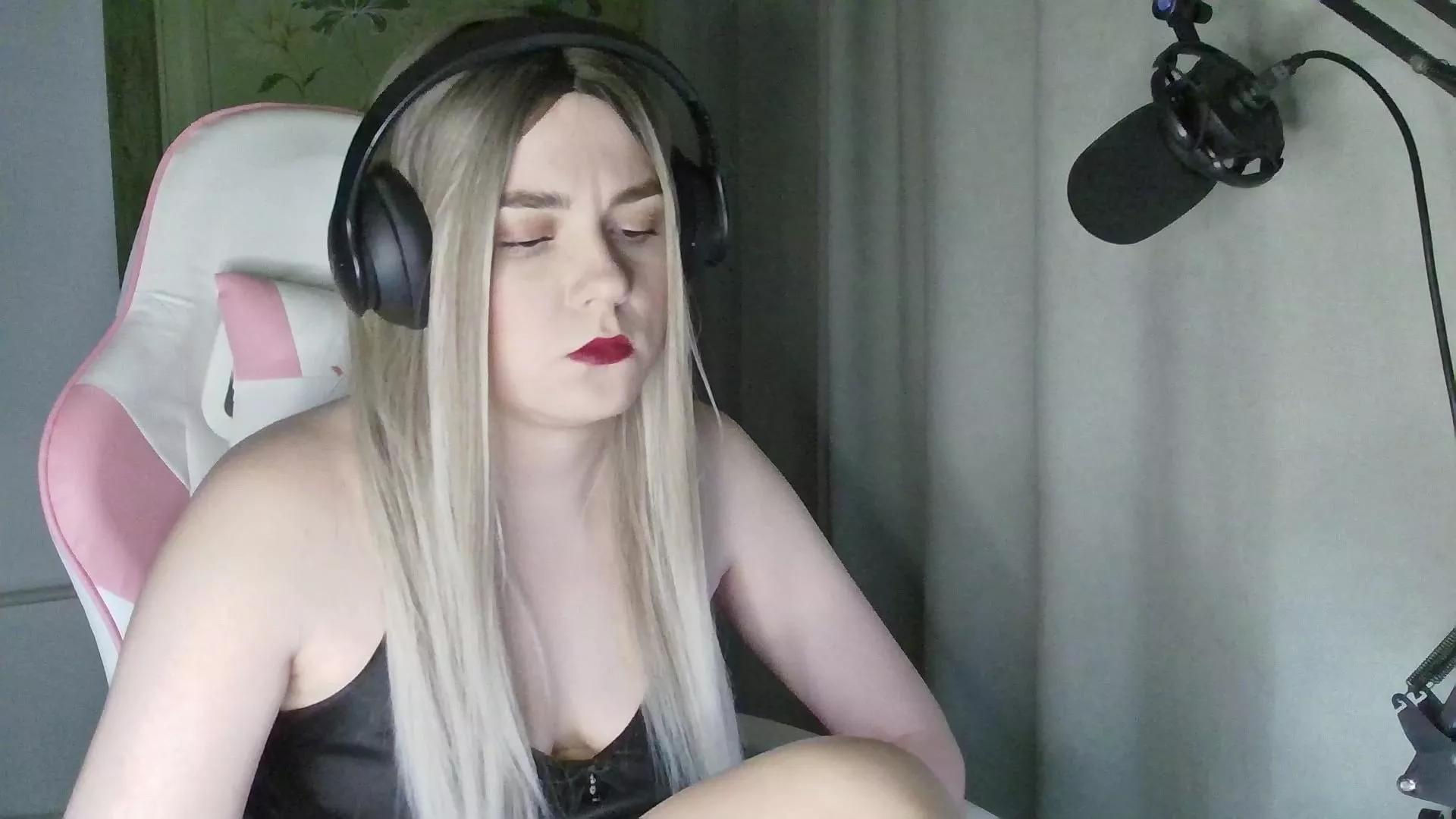 RuthSimp on Cam4 