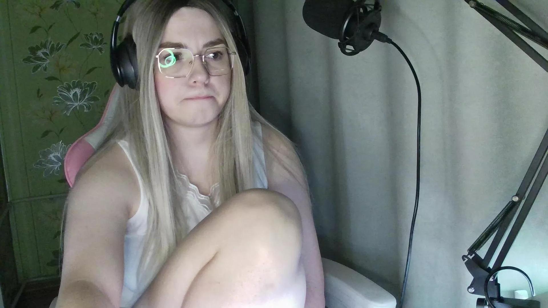 RuthSimp on Cam4 
