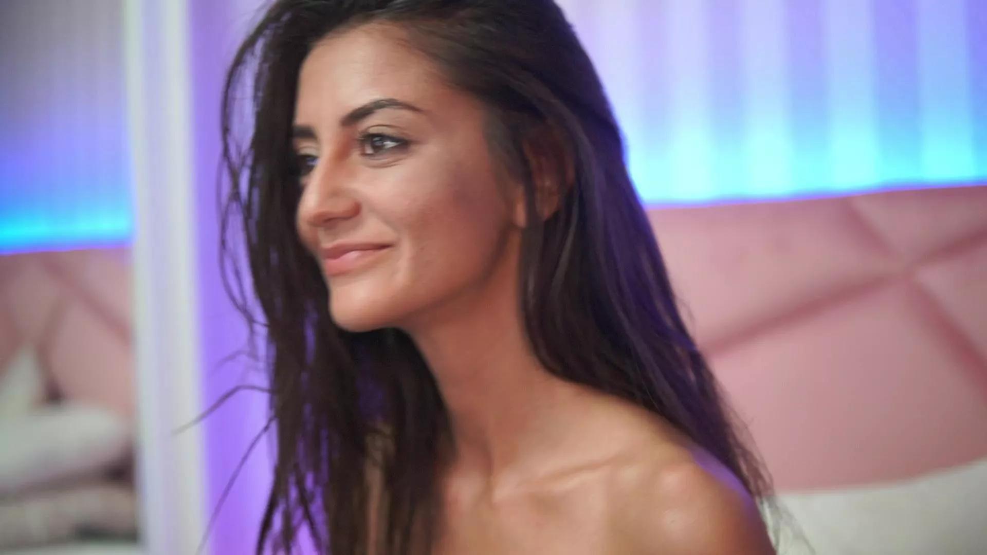 SabrinaHope on Cam4 