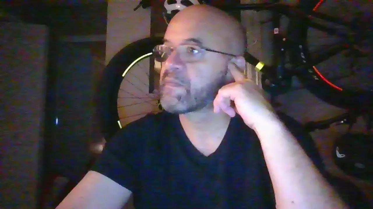 Offline salvator62 on Cam4