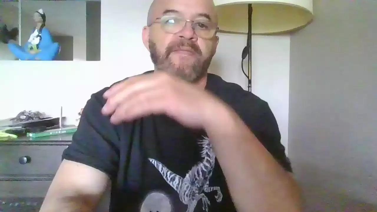 Offline salvator62 on Cam4