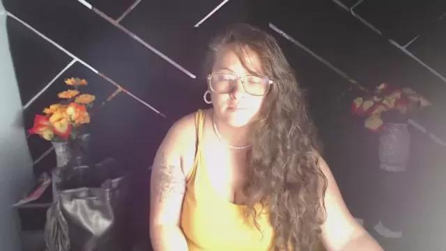 Sara_Thonson_ on Cam4 