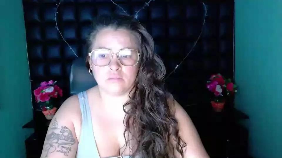 Sara_Thonson_ on Cam4 