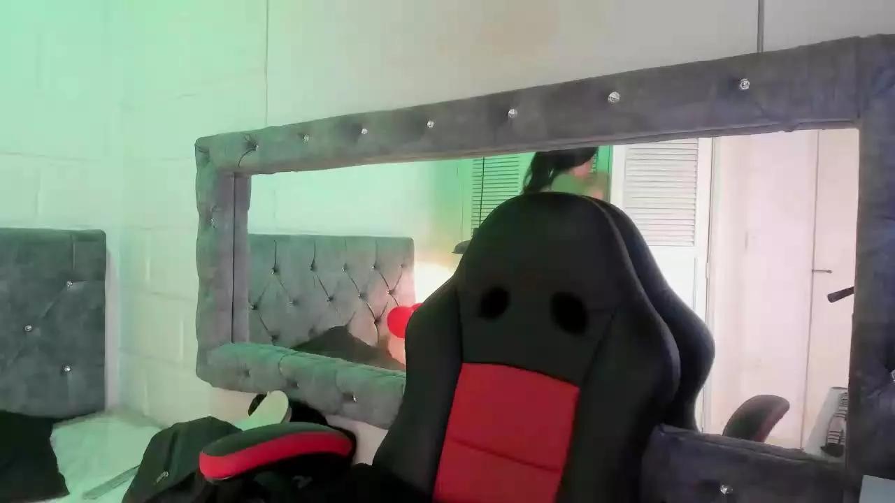 Offline sarajhonson_dl on Cam4