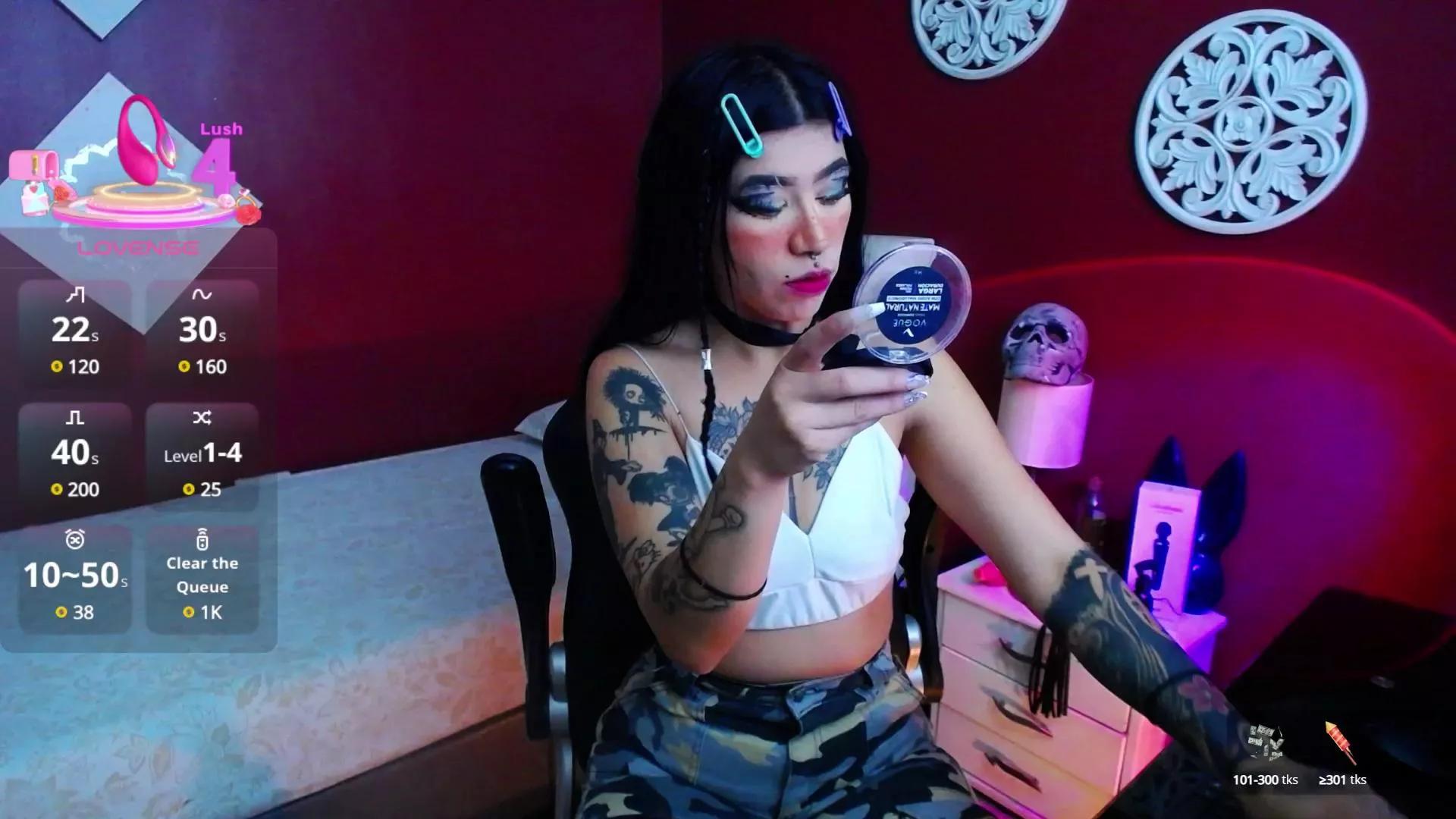 Sarayy_Collins on Cam4 