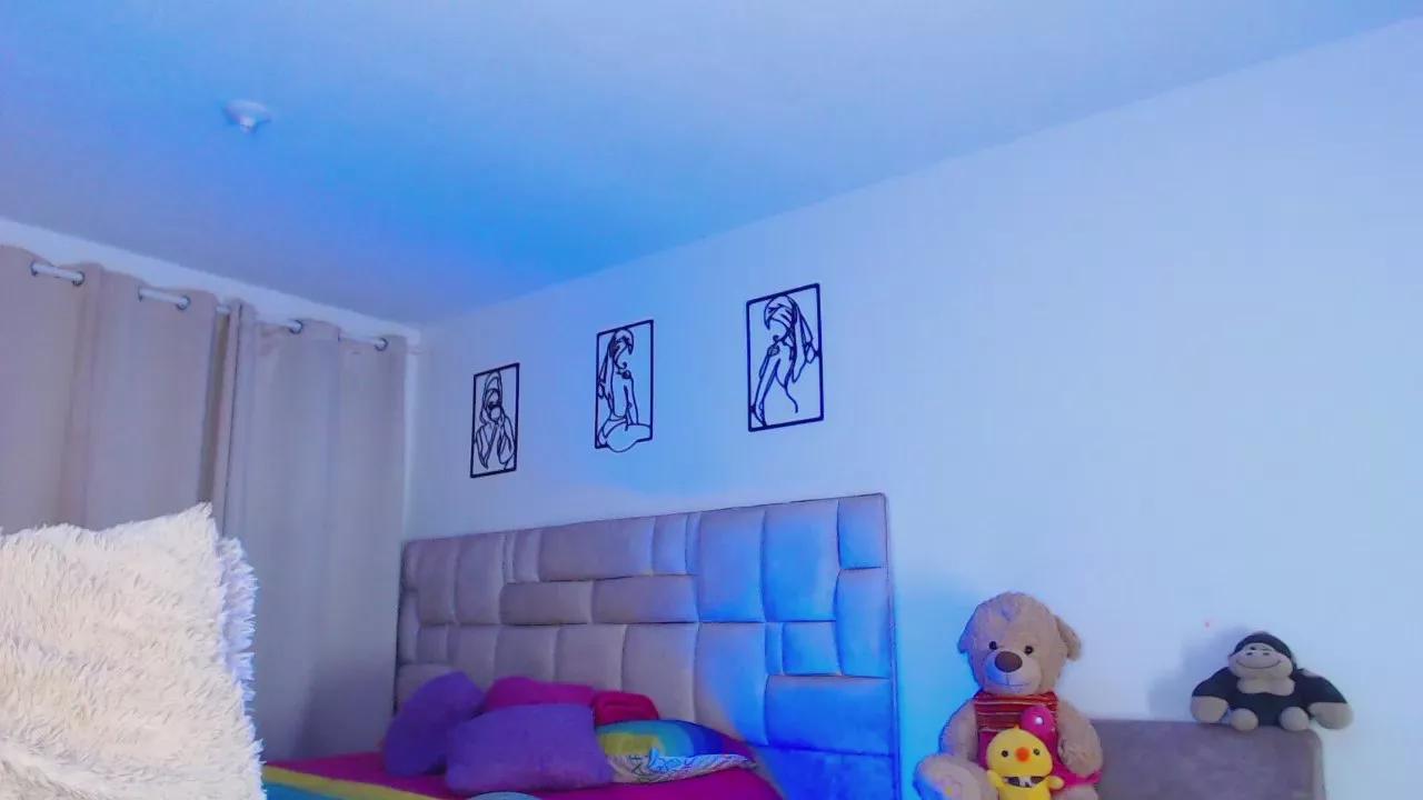 sasha_21cm_ on Cam4 