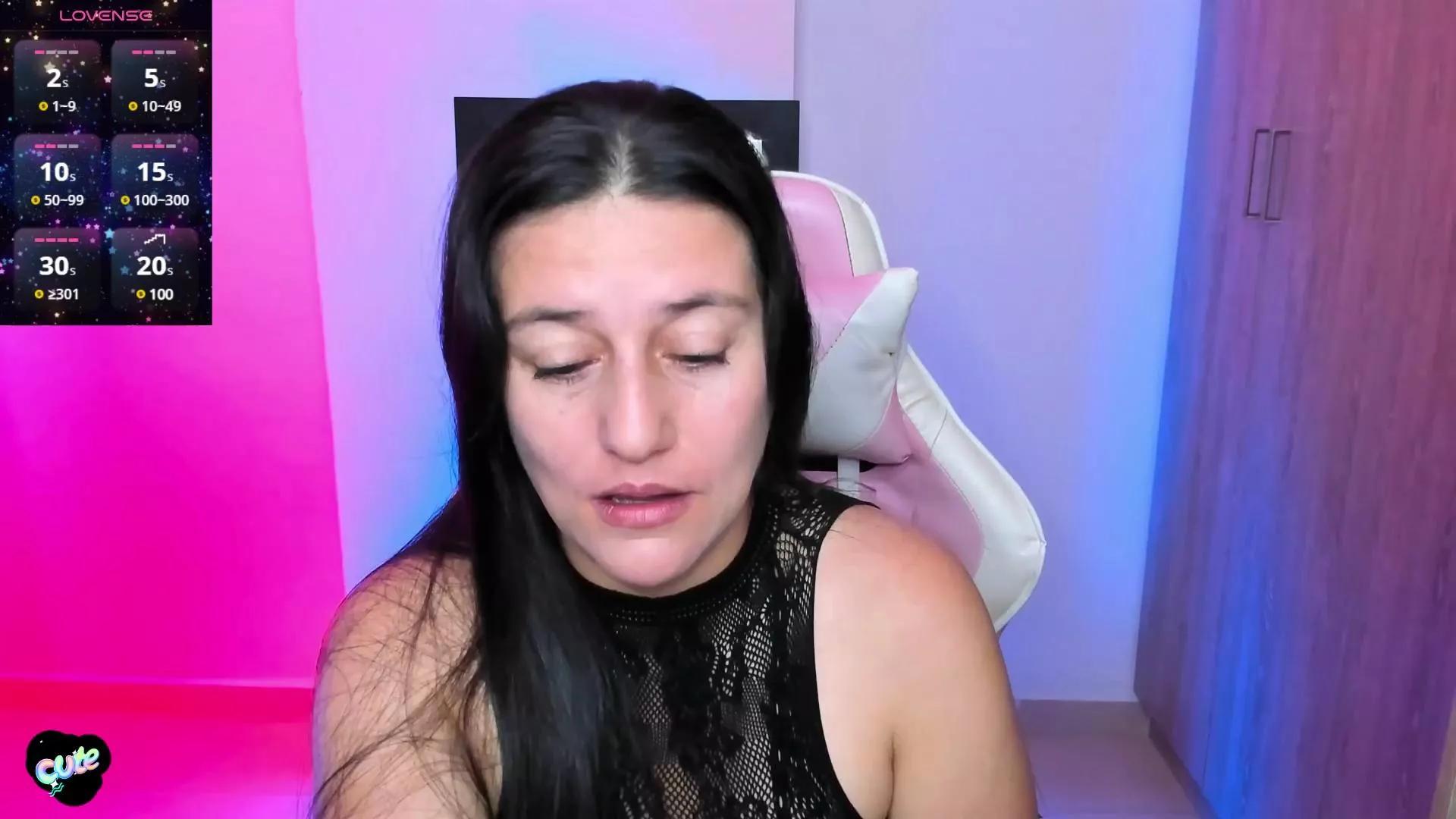 Saskyaa on Cam4 