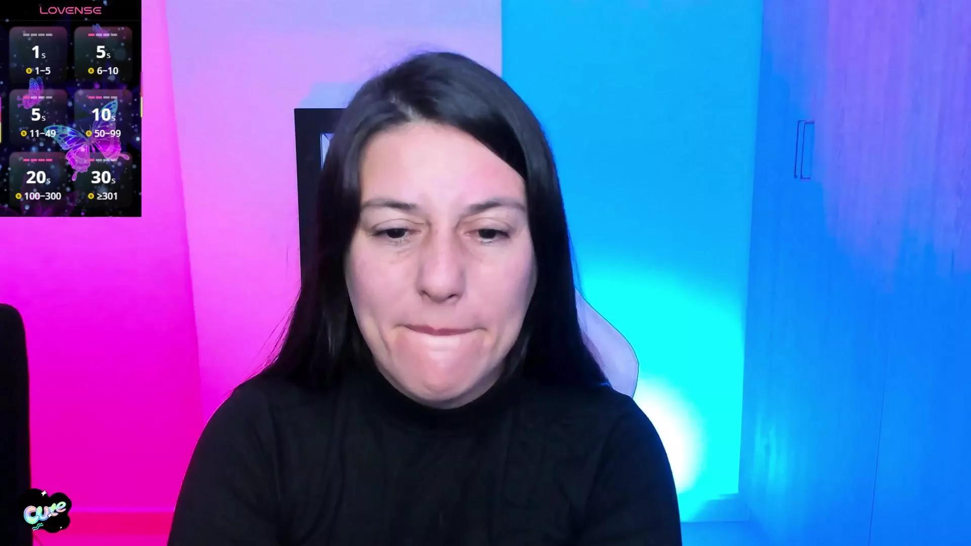 Saskyaa on Cam4 