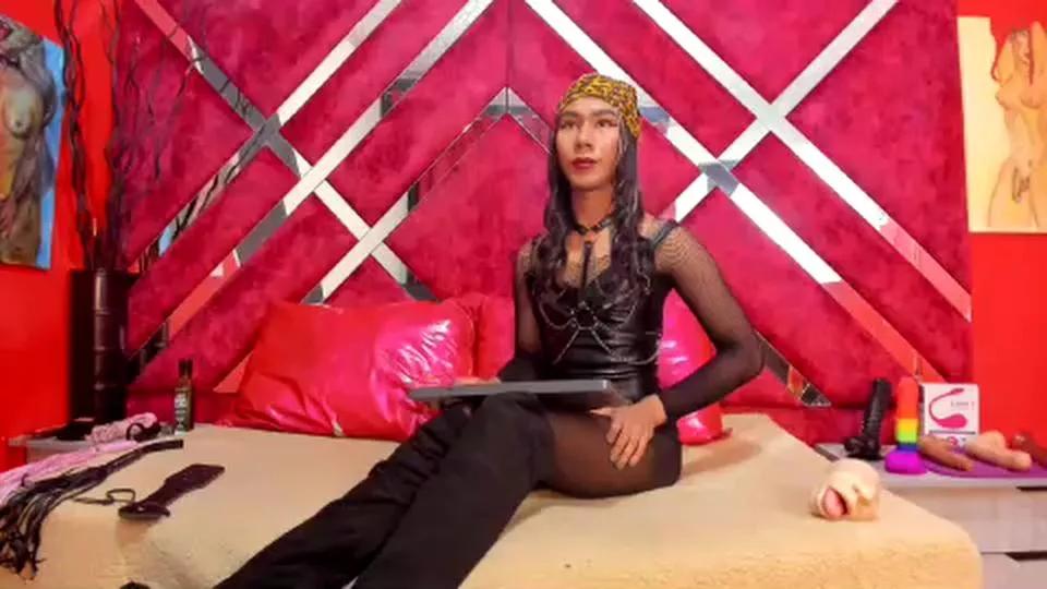 Scarlett_Hot5 on Cam4 