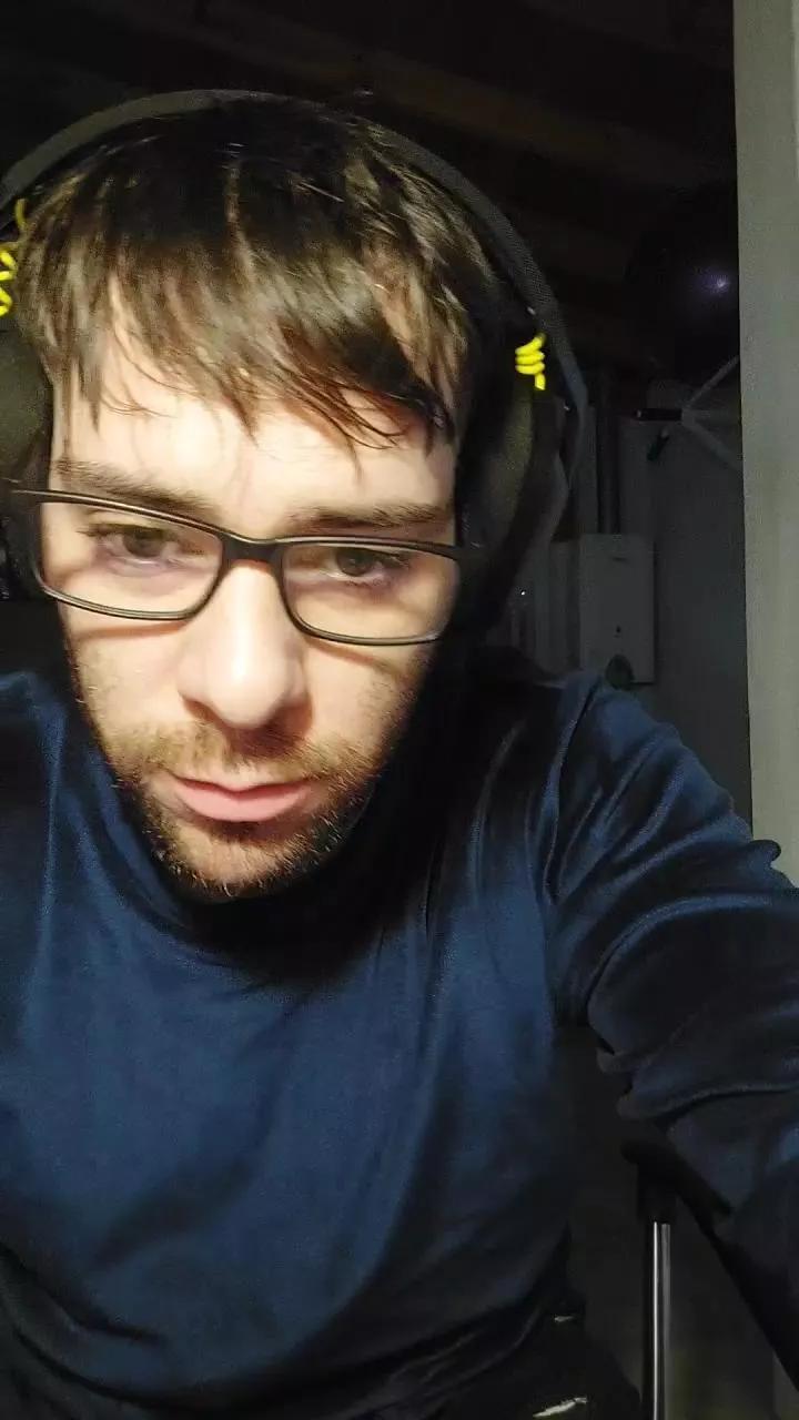 sebashot95 on Cam4