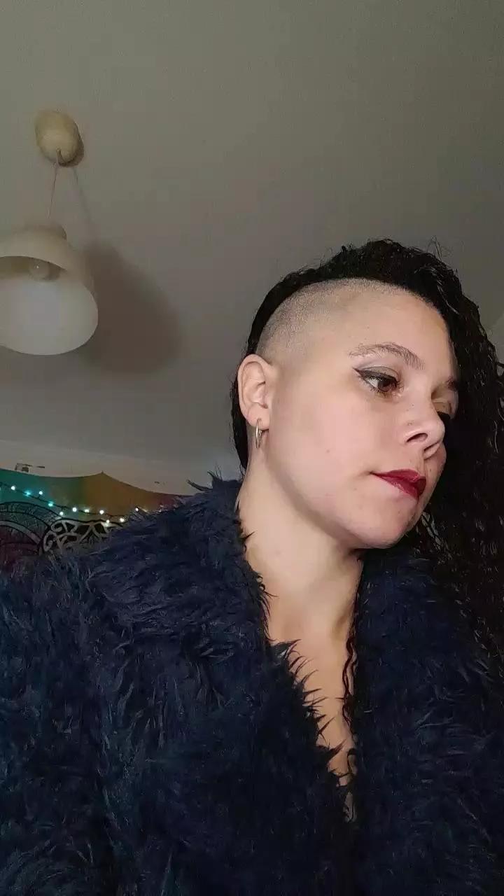SelinaCoquine69 on Cam4 