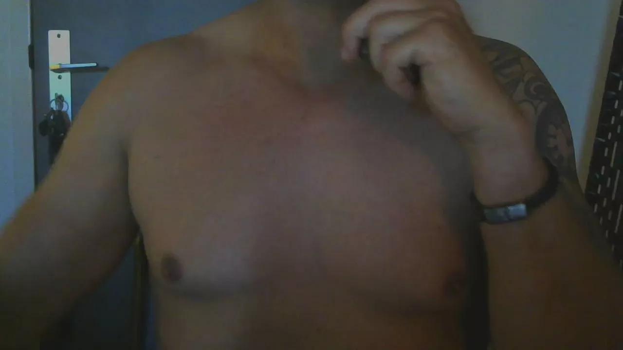 Sense084 on Cam4 