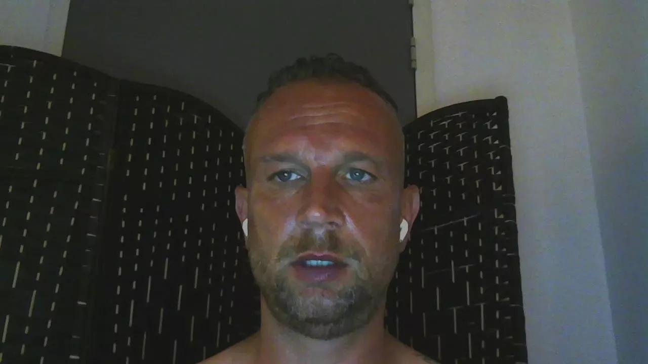 Sense084 on Cam4
