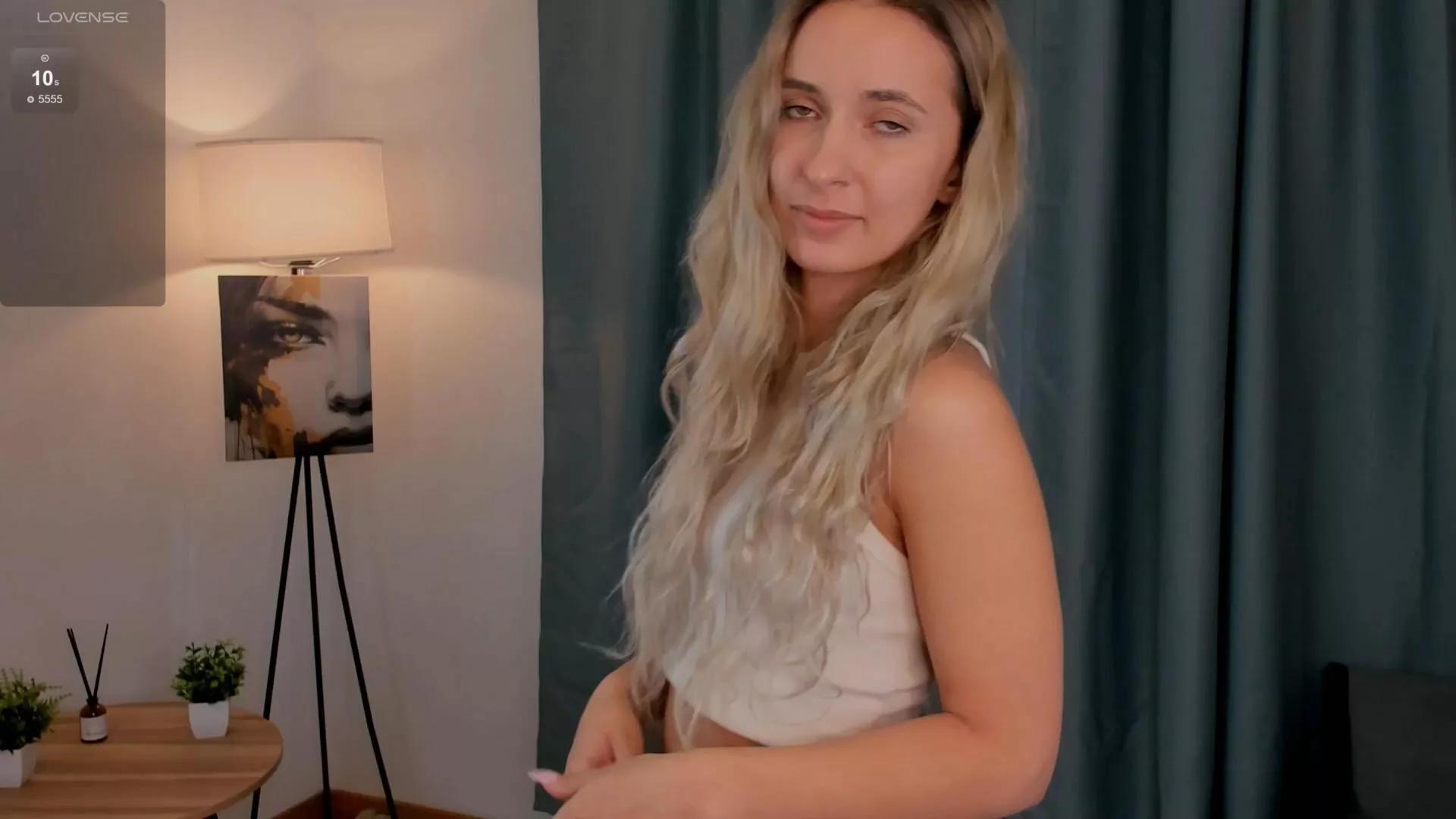 serenevelmire on Cam4 