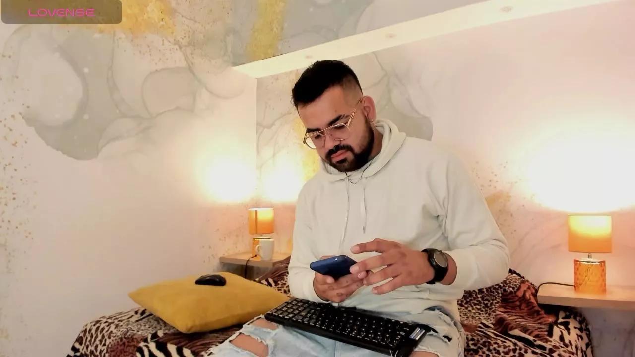 SERGIO_STONEE on Cam4 