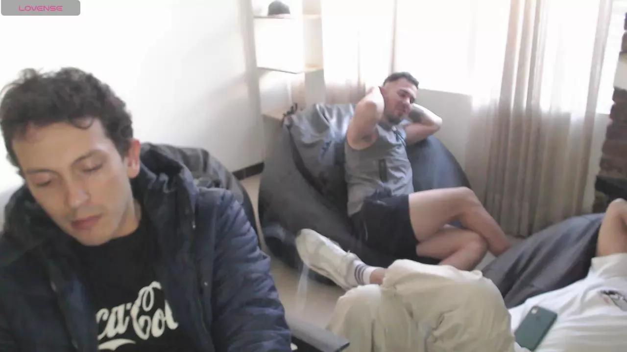 Serguioguecha33 on Cam4 