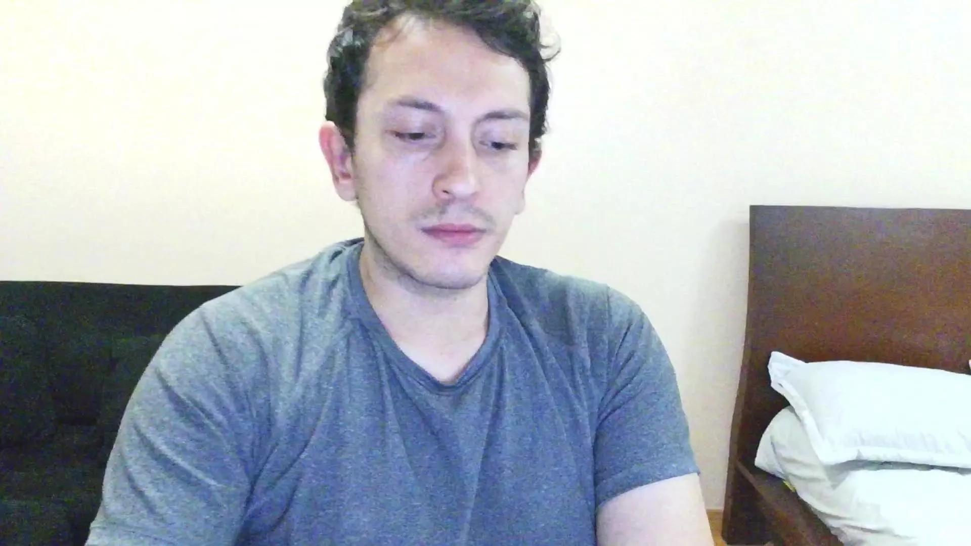 Serguioguecha33 on Cam4 