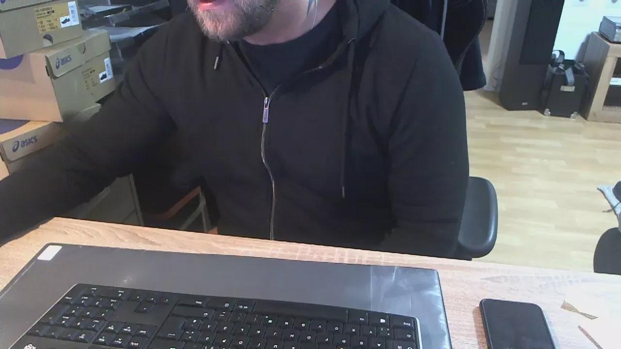 Sexsklave01 on Cam4 