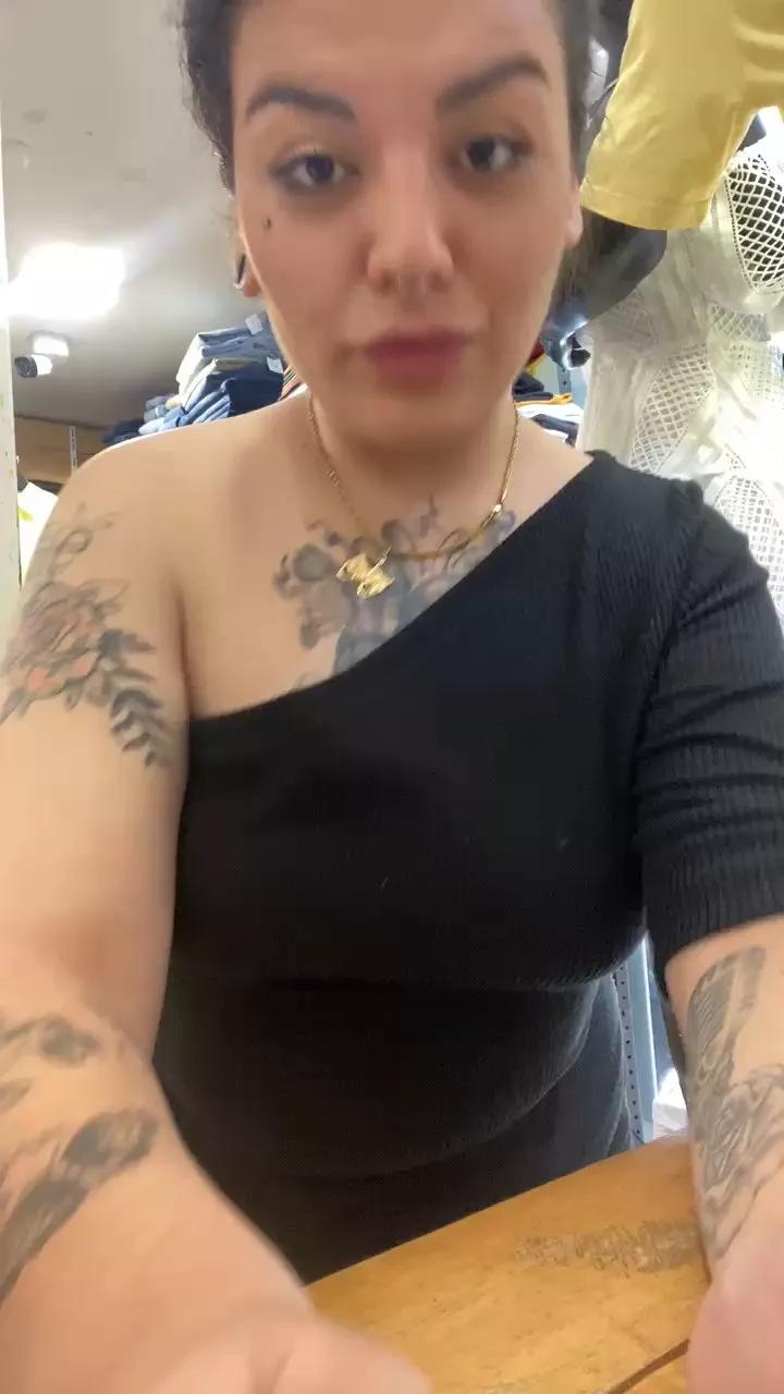 Offline SexyGirl22t on Cam4